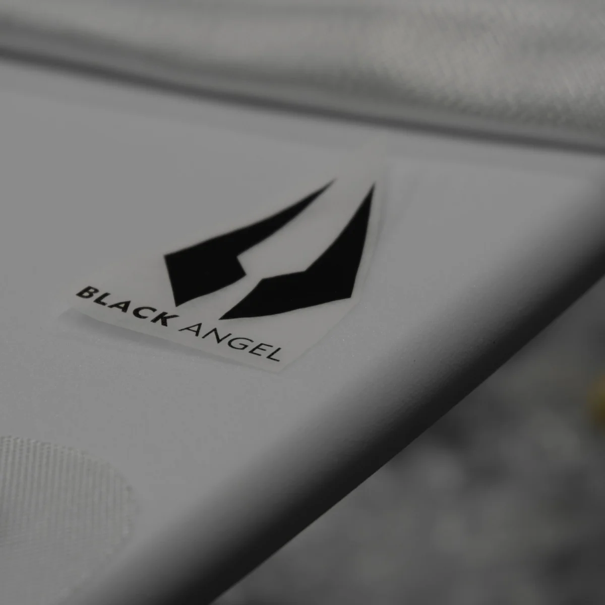 Logo Black Angel sur planche finie