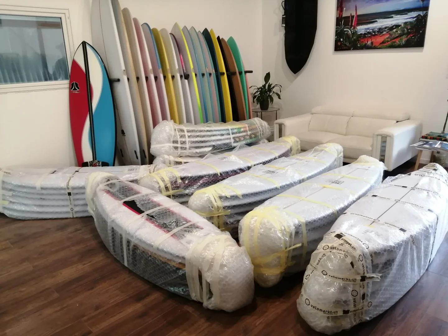 Commandes de planches de surf emballées prêtes à la livraison