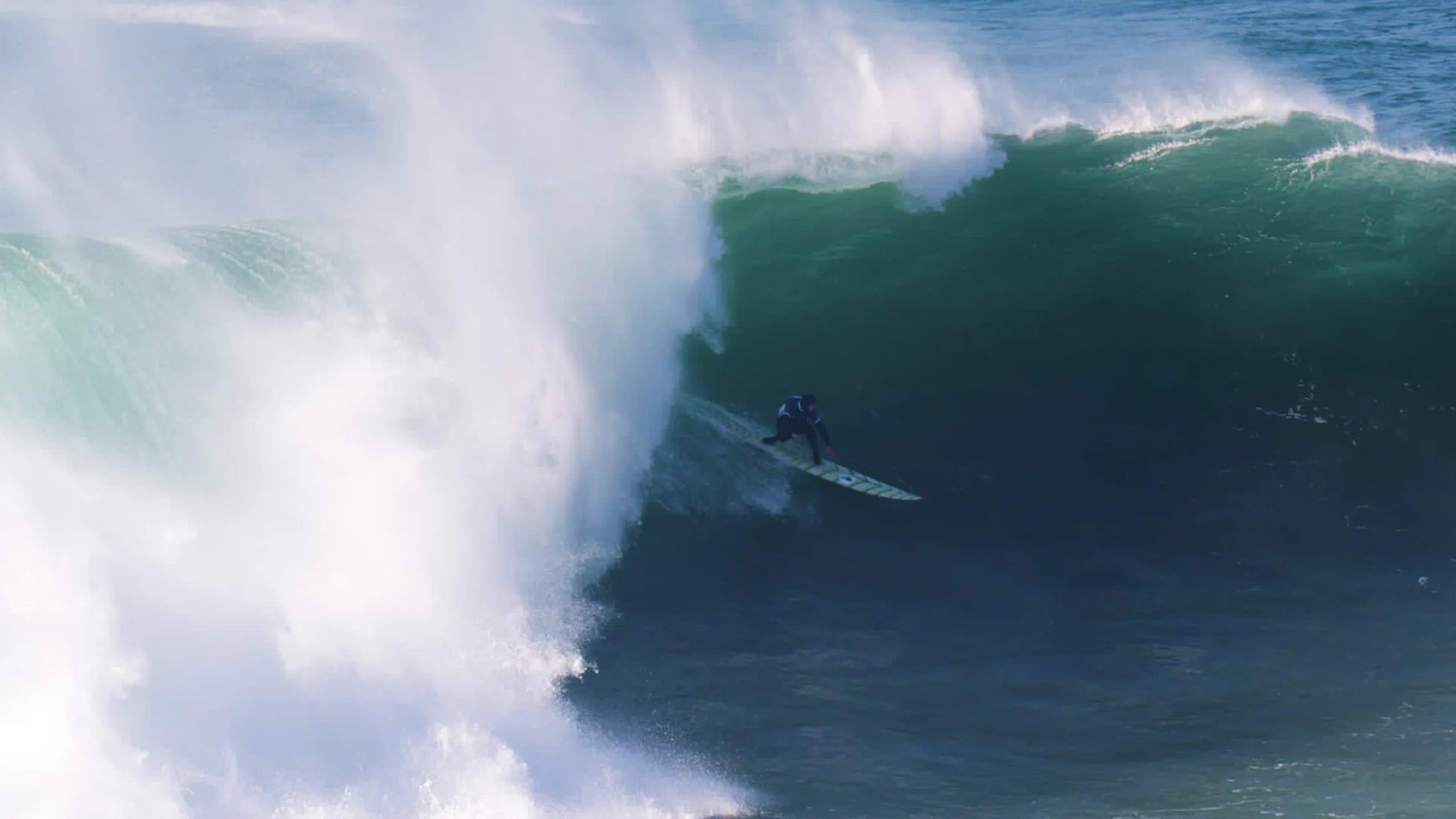 Xabi Lopez en action, surf Alessandro Pierre Surfboards